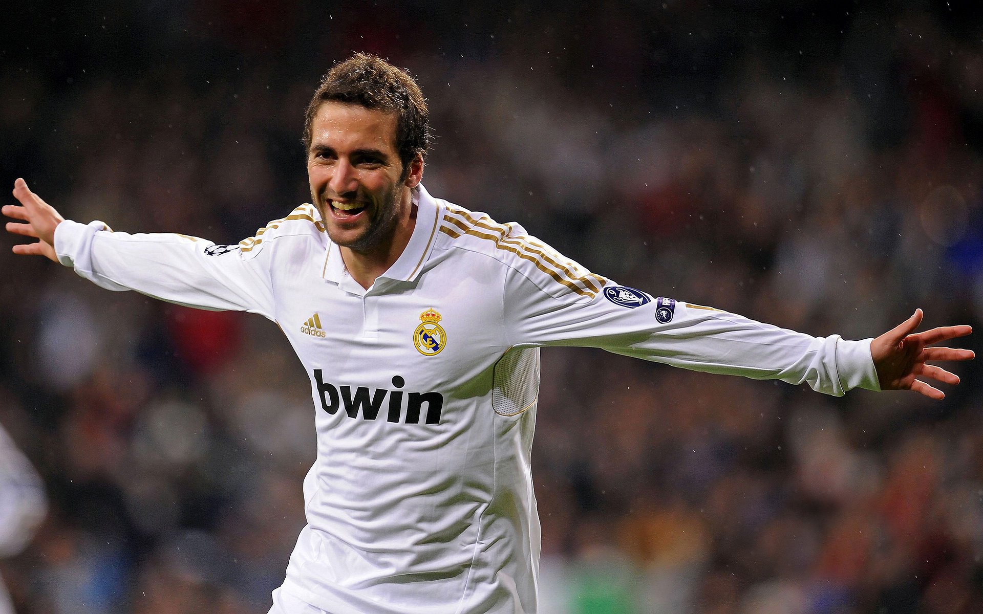 爱游戏娱乐平台-巴萨主场3-0战胜贝蒂斯，进攻端火力全开，巴萨vs贝蒂斯录像